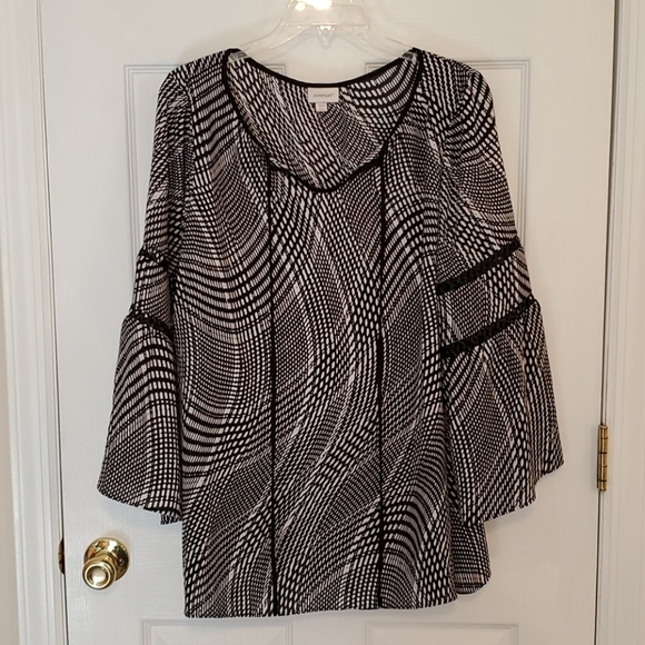 Avenue Tops - # 40 Avenue Womens Blouse Black & White